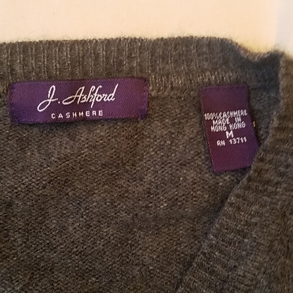 J. Ashford 100% Cashmere V-Neck Sweater - Picture 2 of 4